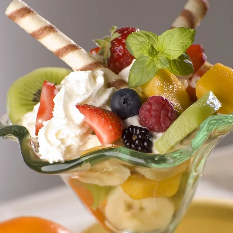 Ensalada de Frutas con Helado